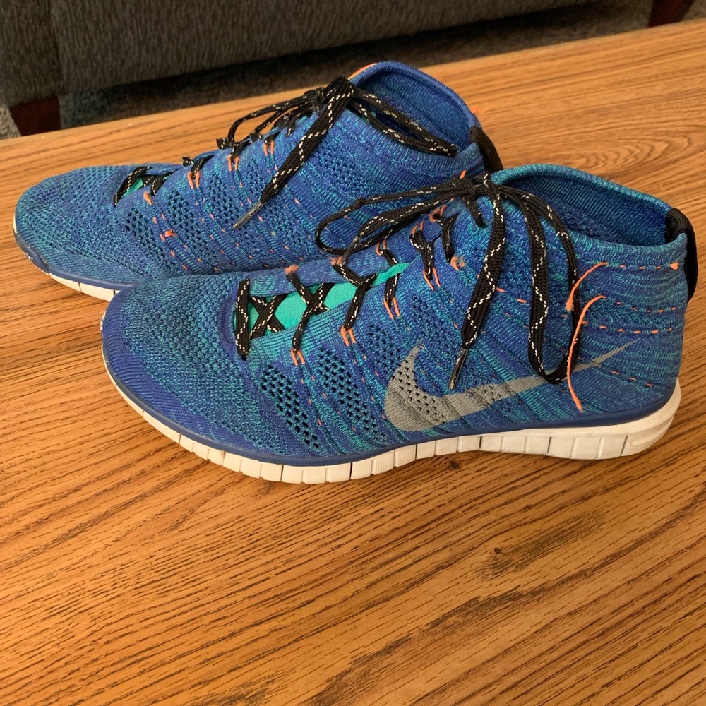 Nike free flyknit chukka, blue, size 9